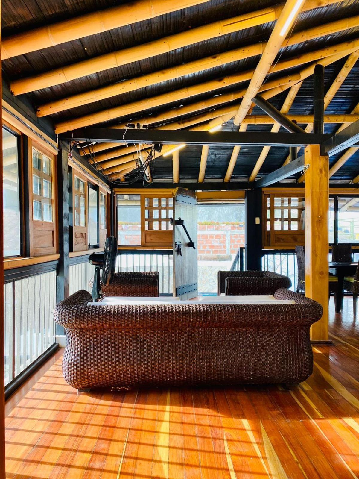 Hotel West California Puerto Espejo Екстер'єр фото