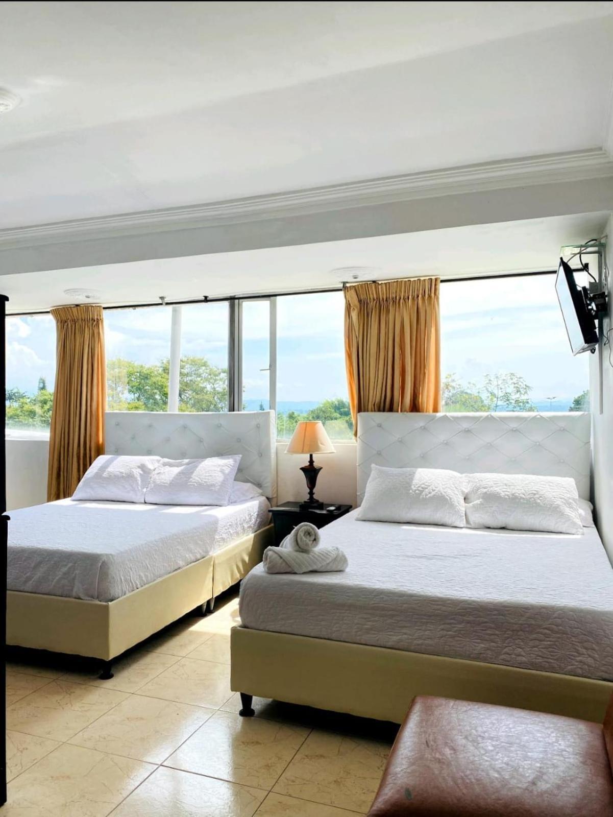 Hotel West California Puerto Espejo Екстер'єр фото